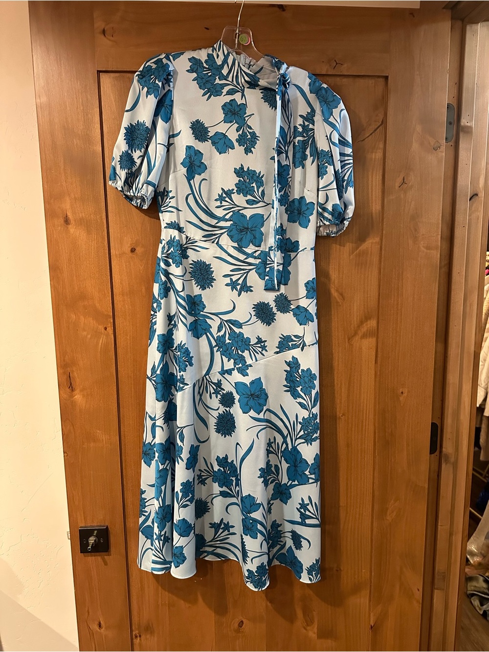 Monique Lhuillier Blue Floral Tie-Neck Midi Dress